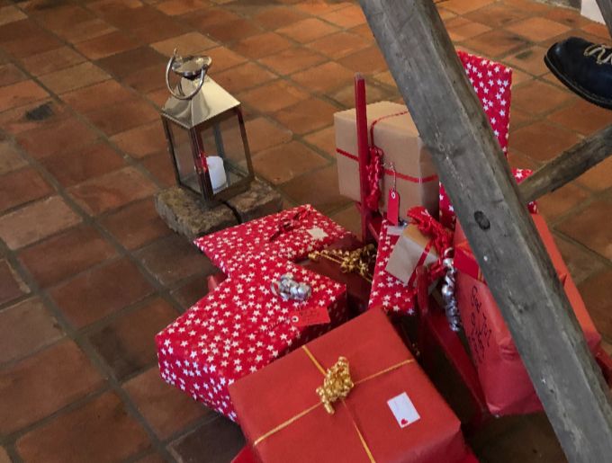 God Jul & Gott Nytt År önskar vi på Ateljé Gamlegård